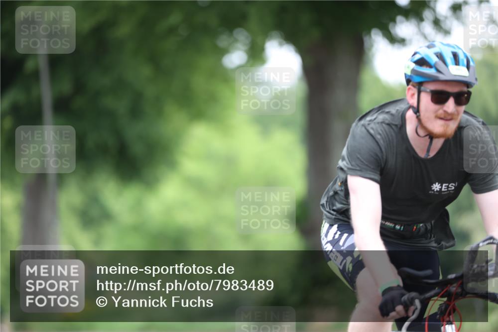 15.06.2025 - 7 Türme Triathlon Yannick Fuchs http://msf.ph/oto/7983489 15.06.2025 11:36:16 Radfahren 224, 304, 307 meine-sportfotos.de