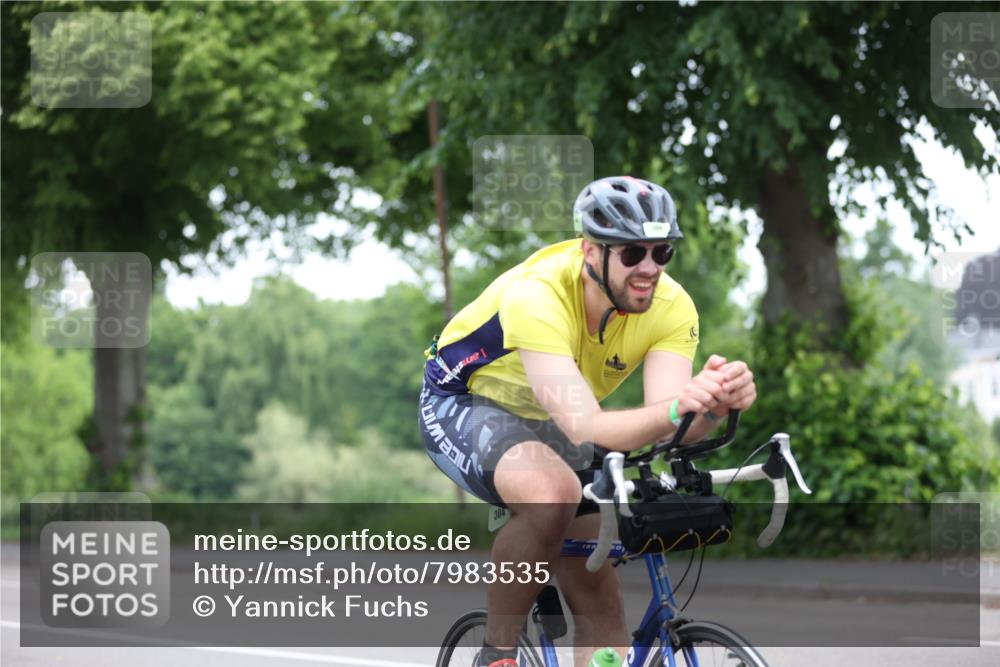 15.06.2025 - 7 Türme Triathlon Yannick Fuchs http://msf.ph/oto/7983535 15.06.2025 11:36:19 Radfahren 304, 307 meine-sportfotos.de