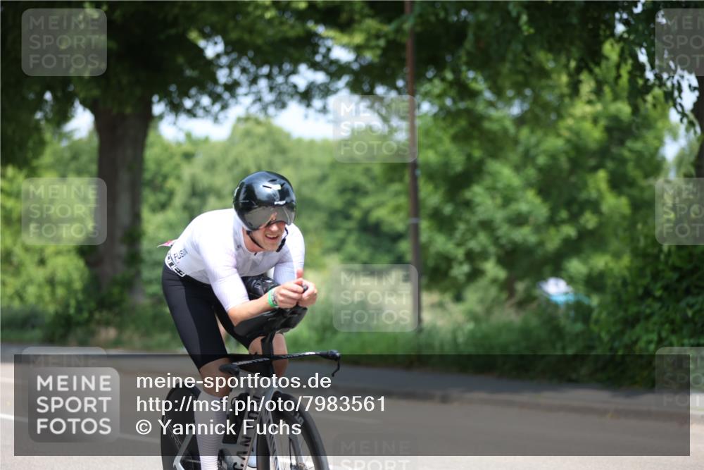 15.06.2025 - 7 Türme Triathlon Yannick Fuchs http://msf.ph/oto/7983561 15.06.2025 12:53:26 Radfahren 373 meine-sportfotos.de