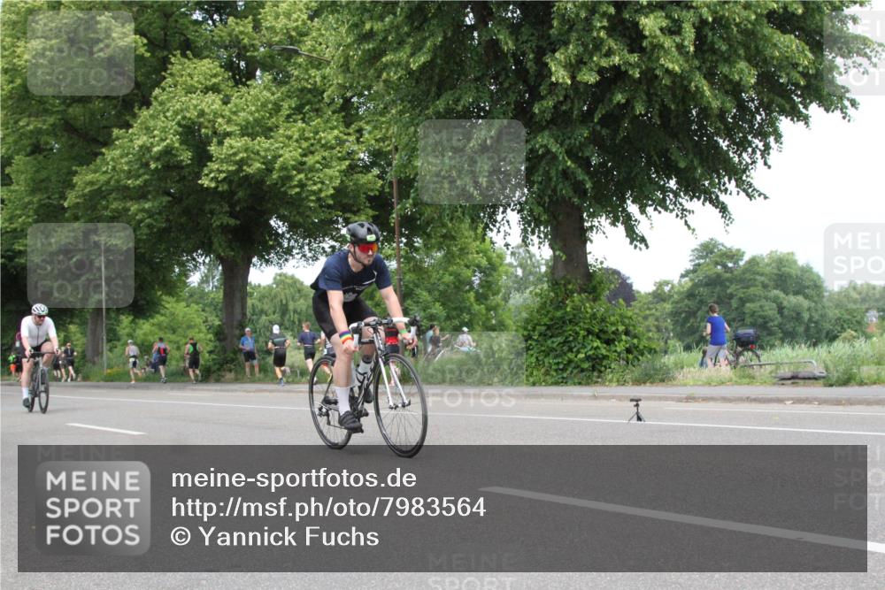 15.06.2025 - 7 Türme Triathlon Yannick Fuchs http://msf.ph/oto/7983564 15.06.2025 13:38:00 Radfahren  meine-sportfotos.de