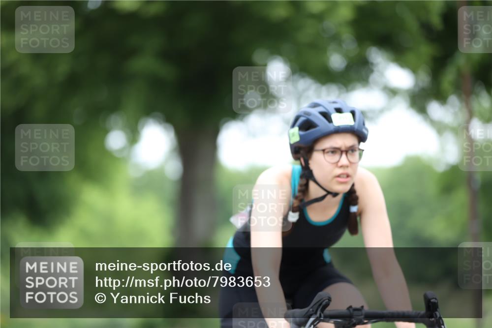15.06.2025 - 7 Türme Triathlon Yannick Fuchs http://msf.ph/oto/7983653 15.06.2025 11:37:11 Radfahren 251, 295 meine-sportfotos.de