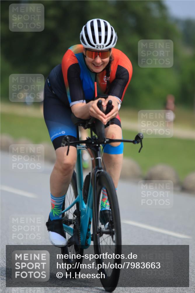 15.06.2025 - 27. Vierlanden-Triathlon H.Heesch http://msf.ph/oto/7983663 15.06.2025 11:17:28 Radfahren 213, 824 meine-sportfotos.de