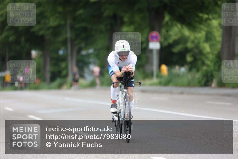 15.06.2025 - 7 Türme Triathlon Yannick Fuchs http://msf.ph/oto/7983680 15.06.2025 11:37:32 Radfahren 201, 210 meine-sportfotos.de
