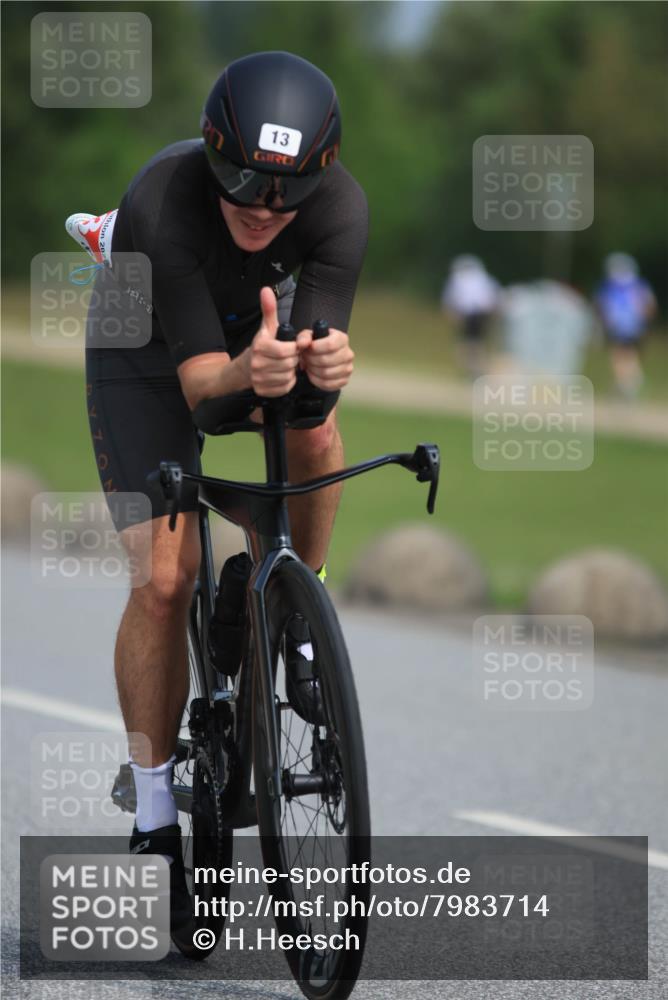 15.06.2025 - 27. Vierlanden-Triathlon H.Heesch http://msf.ph/oto/7983714 15.06.2025 11:17:41 Radfahren 13, 148, 153, 720, 947 meine-sportfotos.de