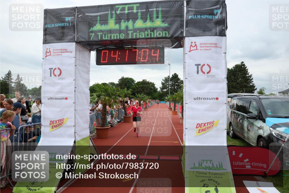 15.06.2025 - 7 Türme Triathlon Michael Strokosch http://msf.ph/oto/7983720 15.06.2025 14:17:04 Ziel 580, 726 meine-sportfotos.de