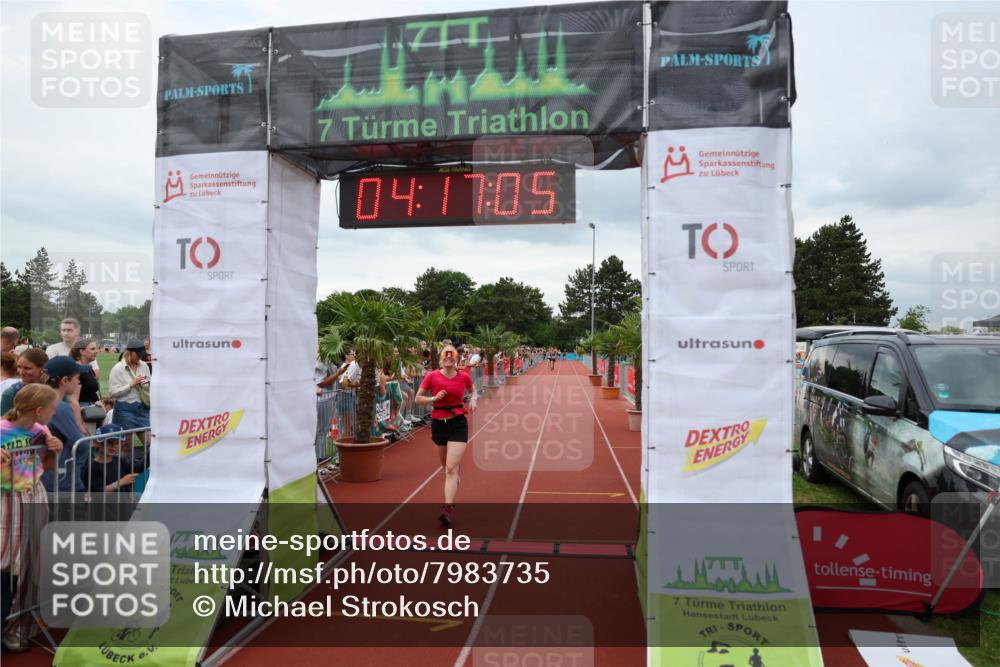 15.06.2025 - 7 Türme Triathlon Michael Strokosch http://msf.ph/oto/7983735 15.06.2025 14:17:04 Ziel 580, 726 meine-sportfotos.de