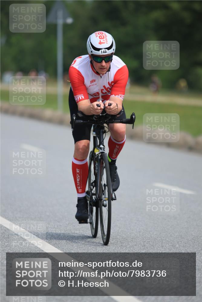 15.06.2025 - 27. Vierlanden-Triathlon H.Heesch http://msf.ph/oto/7983736 15.06.2025 11:17:46 Radfahren 7, 148, 153, 154, 720, 947 meine-sportfotos.de