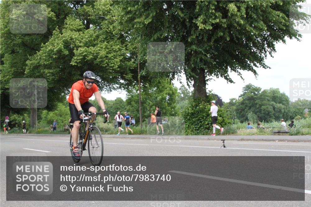 15.06.2025 - 7 Türme Triathlon Yannick Fuchs http://msf.ph/oto/7983740 15.06.2025 13:38:52 Radfahren  meine-sportfotos.de