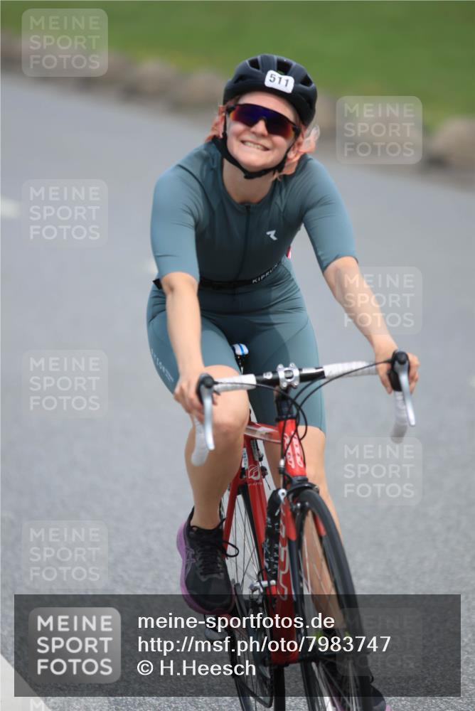 15.06.2025 - 27. Vierlanden-Triathlon H.Heesch http://msf.ph/oto/7983747 15.06.2025 10:58:03 Radfahren 475, 511, 554, 610, 632 meine-sportfotos.de