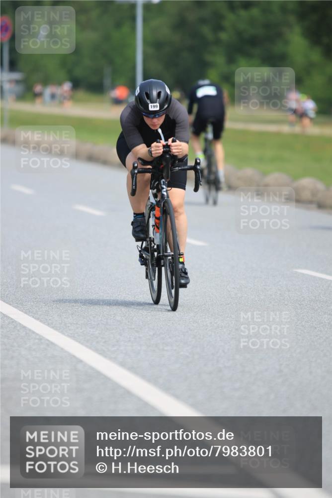 15.06.2025 - 27. Vierlanden-Triathlon H.Heesch http://msf.ph/oto/7983801 15.06.2025 11:17:54 Radfahren 7, 154, 199, 830 meine-sportfotos.de