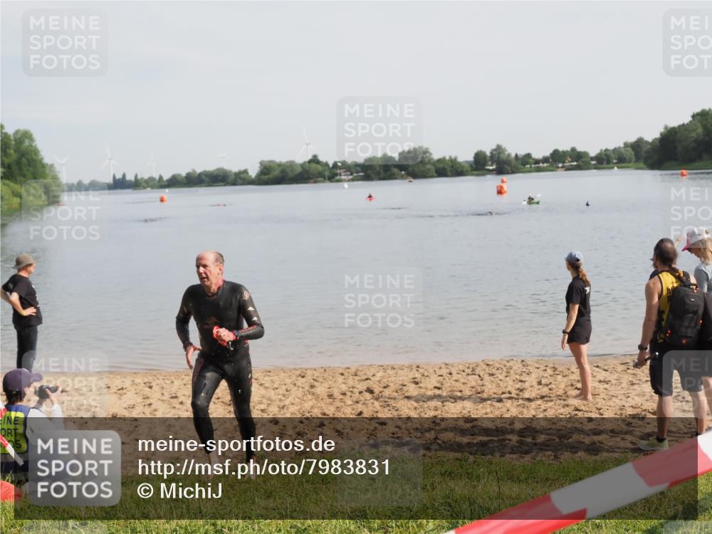 21.06.2025 - 27. Vierlanden-Triathlon MichiJ http://msf.ph/oto/7983831 15.06.2026 09:07:10 Schwimmen 231 meine-sportfotos.de