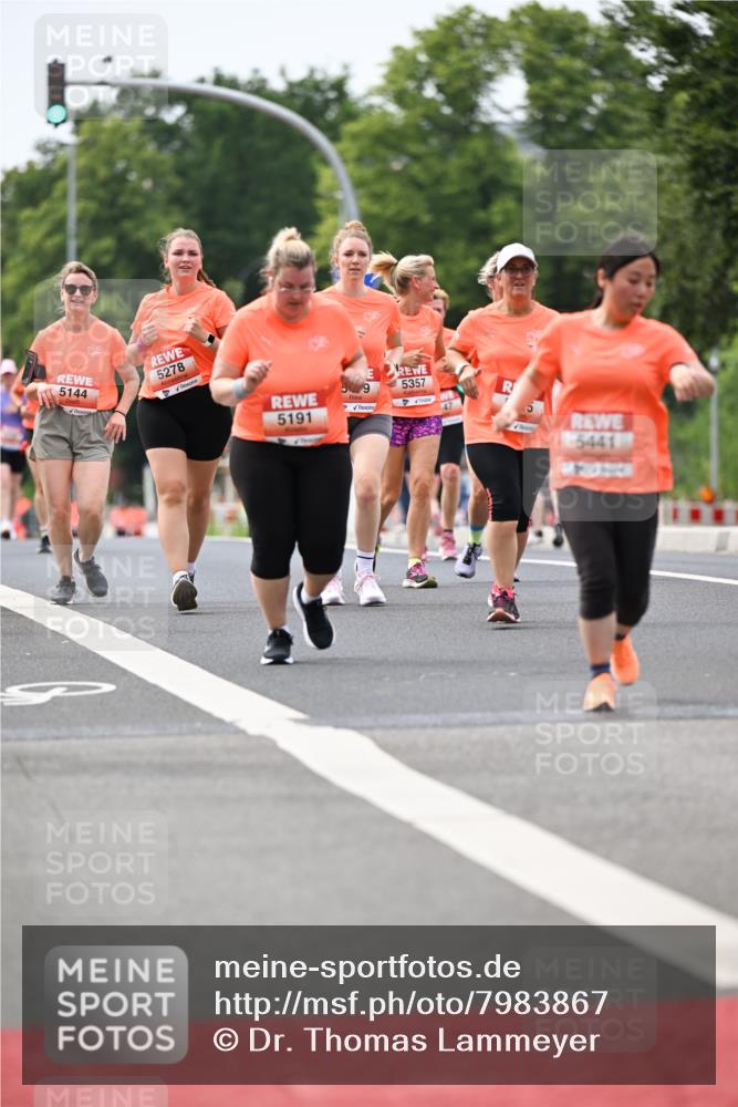 15.06.2025 - REWE Women's Run Dr. Thomas Lammeyer http://msf.ph/oto/7983867 15.06.2025 10:46:49 Laufen 5144, 5278, 5357, 5191, 5441 meine-sportfotos.de