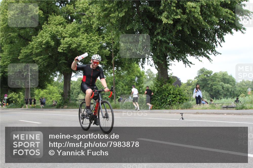 15.06.2025 - 7 Türme Triathlon Yannick Fuchs http://msf.ph/oto/7983878 15.06.2025 13:40:02 Radfahren  meine-sportfotos.de