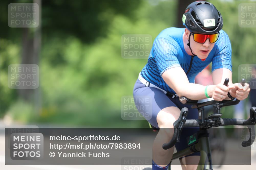 15.06.2025 - 7 Türme Triathlon Yannick Fuchs http://msf.ph/oto/7983894 15.06.2025 12:54:01 Radfahren 302, 559, 562, 594 meine-sportfotos.de