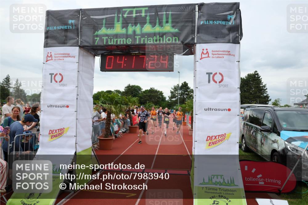 15.06.2025 - 7 Türme Triathlon Michael Strokosch http://msf.ph/oto/7983940 15.06.2025 14:17:24 Ziel 751, 825, 850, 1128 meine-sportfotos.de