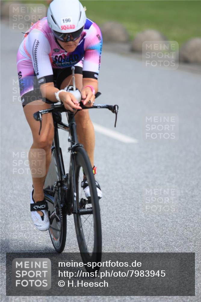 15.06.2025 - 27. Vierlanden-Triathlon H.Heesch http://msf.ph/oto/7983945 15.06.2025 11:19:45 Radfahren 196, 835, 982 meine-sportfotos.de