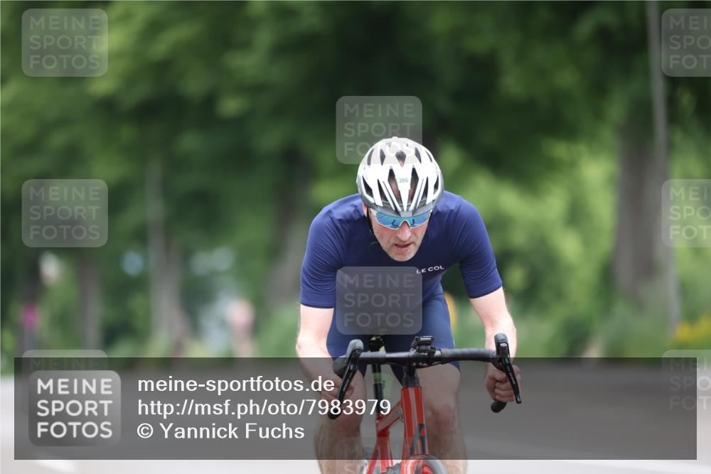 15.06.2025 - 7 Türme Triathlon Yannick Fuchs http://msf.ph/oto/7983979 15.06.2025 11:37:51 Radfahren 200 meine-sportfotos.de