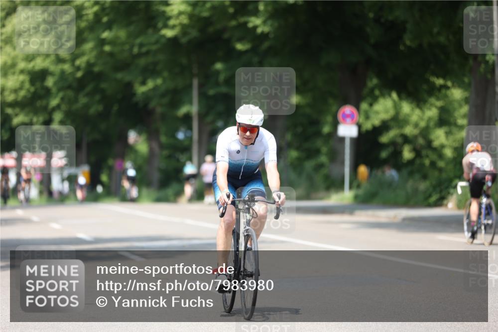 15.06.2025 - 7 Türme Triathlon Yannick Fuchs http://msf.ph/oto/7983980 15.06.2025 12:54:06 Radfahren 332, 562, 649 meine-sportfotos.de