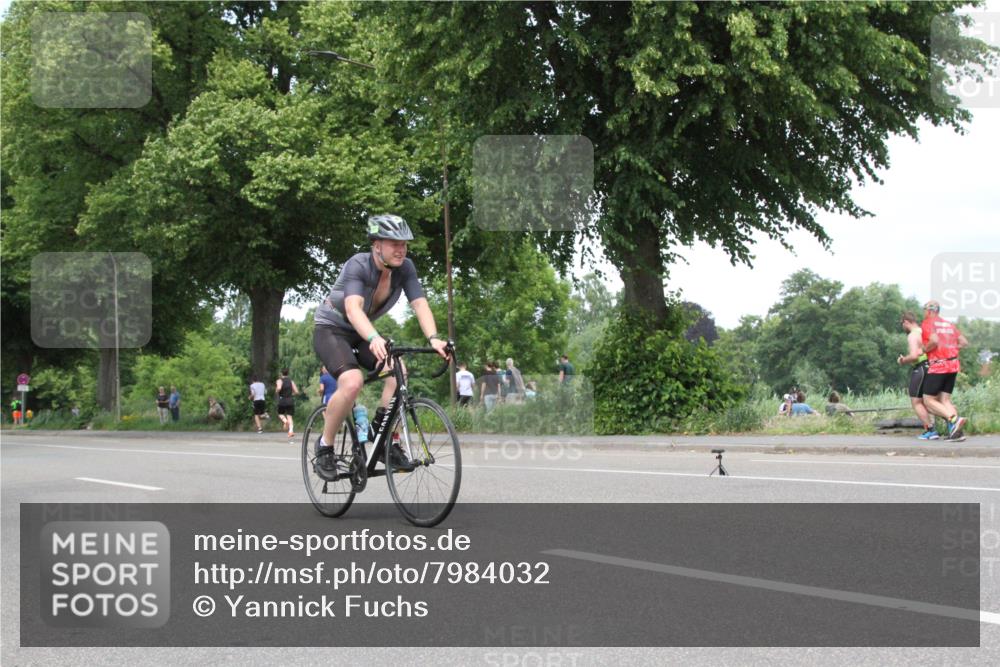 15.06.2025 - 7 Türme Triathlon Yannick Fuchs http://msf.ph/oto/7984032 15.06.2025 13:41:27 Radfahren  meine-sportfotos.de