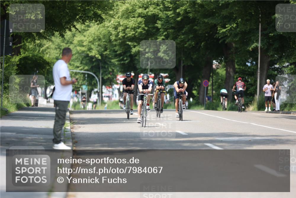 15.06.2025 - 7 Türme Triathlon Yannick Fuchs http://msf.ph/oto/7984067 15.06.2025 12:54:09 Radfahren 332, 510, 562, 613, 649, 1090 meine-sportfotos.de
