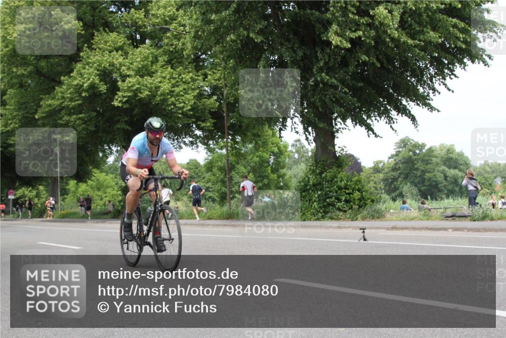 15.06.2025 - 7 Türme Triathlon Yannick Fuchs http://msf.ph/oto/7984080 15.06.2025 13:42:19 Radfahren  meine-sportfotos.de