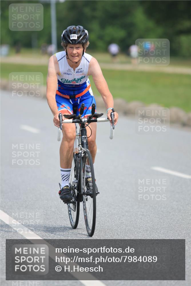 15.06.2025 - 27. Vierlanden-Triathlon H.Heesch http://msf.ph/oto/7984089 15.06.2025 10:58:54 Radfahren 23, 173, 471, 477, 595 meine-sportfotos.de