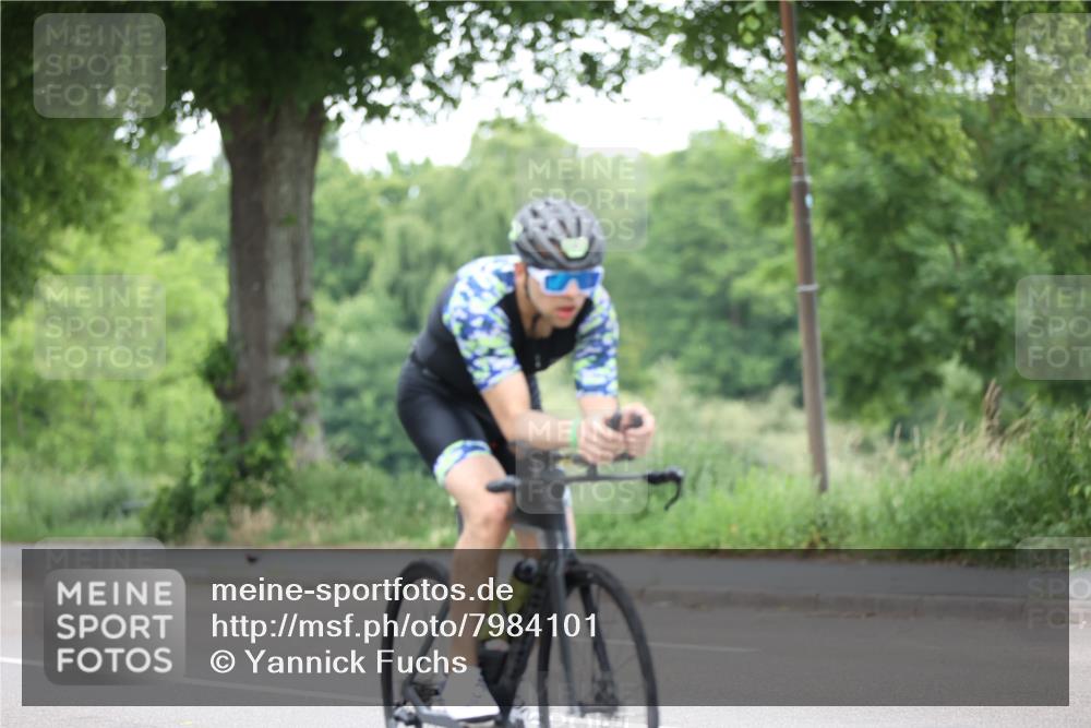 15.06.2025 - 7 Türme Triathlon Yannick Fuchs http://msf.ph/oto/7984101 15.06.2025 11:38:00 Radfahren 280 meine-sportfotos.de
