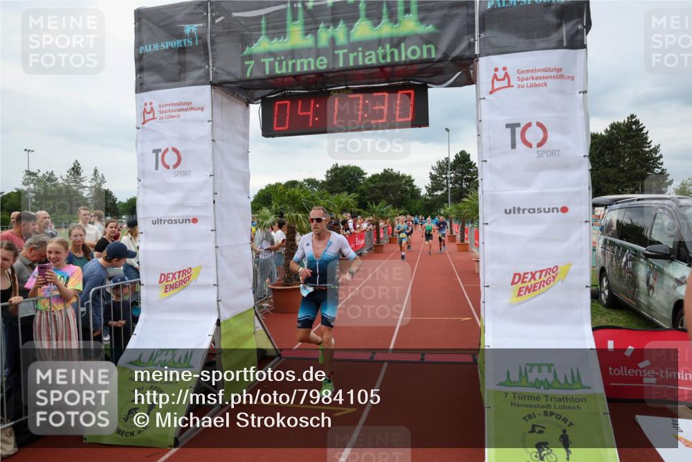 15.06.2025 - 7 Türme Triathlon Michael Strokosch http://msf.ph/oto/7984105 15.06.2025 14:17:30 Ziel 451, 506, 737, 825, 850, 975, 1128, 1189 meine-sportfotos.de