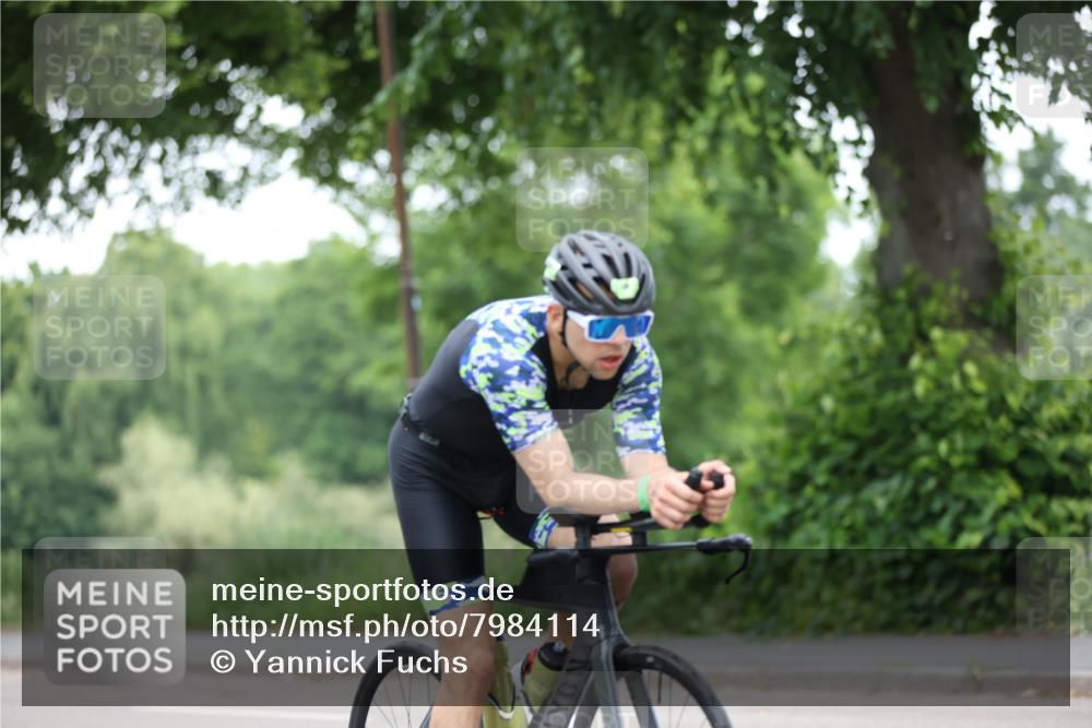 15.06.2025 - 7 Türme Triathlon Yannick Fuchs http://msf.ph/oto/7984114 15.06.2025 11:38:00 Radfahren 280 meine-sportfotos.de