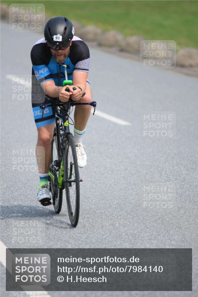 15.06.2025 - 27. Vierlanden-Triathlon H.Heesch http://msf.ph/oto/7984140 15.06.2025 11:21:02 Radfahren 93, 142, 856 meine-sportfotos.de
