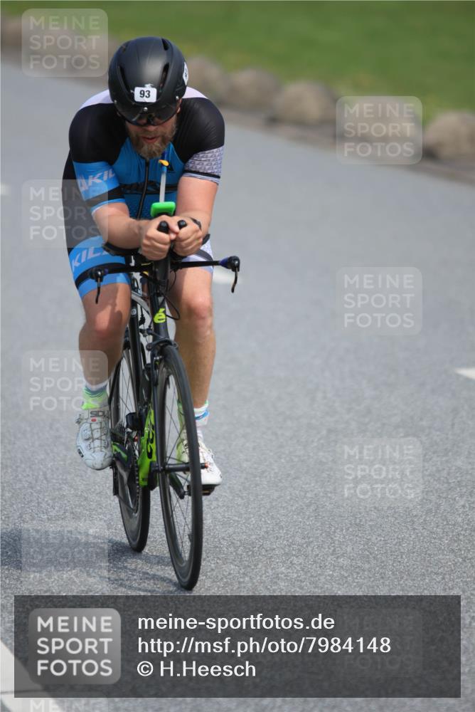 15.06.2025 - 27. Vierlanden-Triathlon H.Heesch http://msf.ph/oto/7984148 15.06.2025 11:21:03 Radfahren 93, 142, 856 meine-sportfotos.de