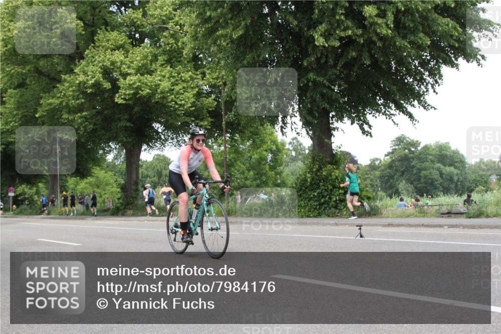 15.06.2025 - 7 Türme Triathlon Yannick Fuchs http://msf.ph/oto/7984176 15.06.2025 13:43:22 Radfahren  meine-sportfotos.de