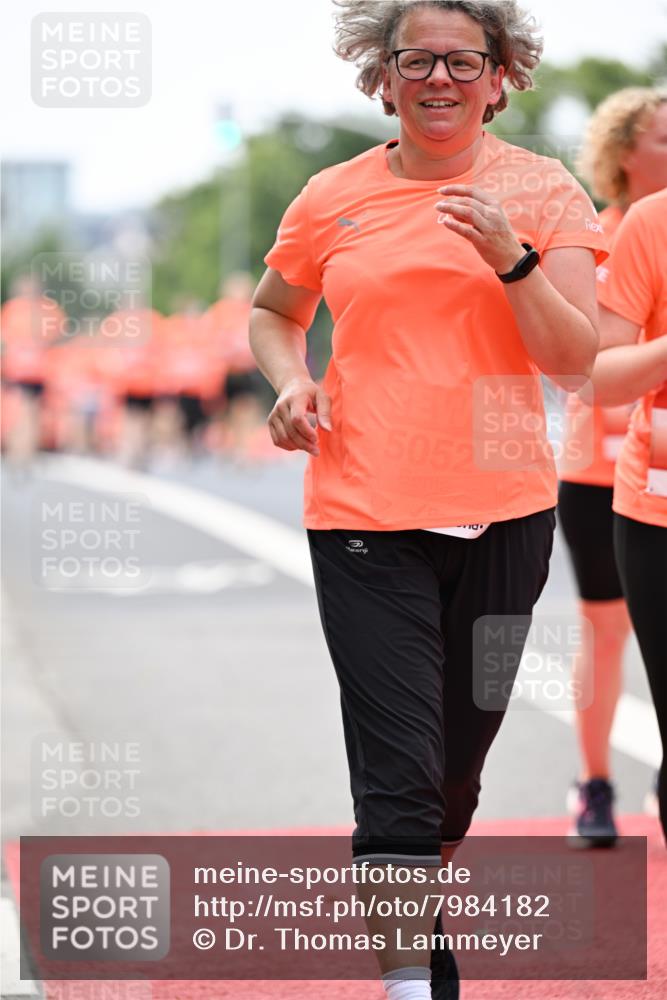 15.06.2025 - REWE Women's Run Dr. Thomas Lammeyer http://msf.ph/oto/7984182 15.06.2025 10:46:58 Laufen 5052 meine-sportfotos.de
