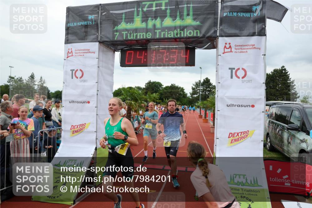 15.06.2025 - 7 Türme Triathlon Michael Strokosch http://msf.ph/oto/7984201 15.06.2025 14:17:33 Ziel 451, 506, 737, 781, 825, 850, 975, 1128, 1189 meine-sportfotos.de