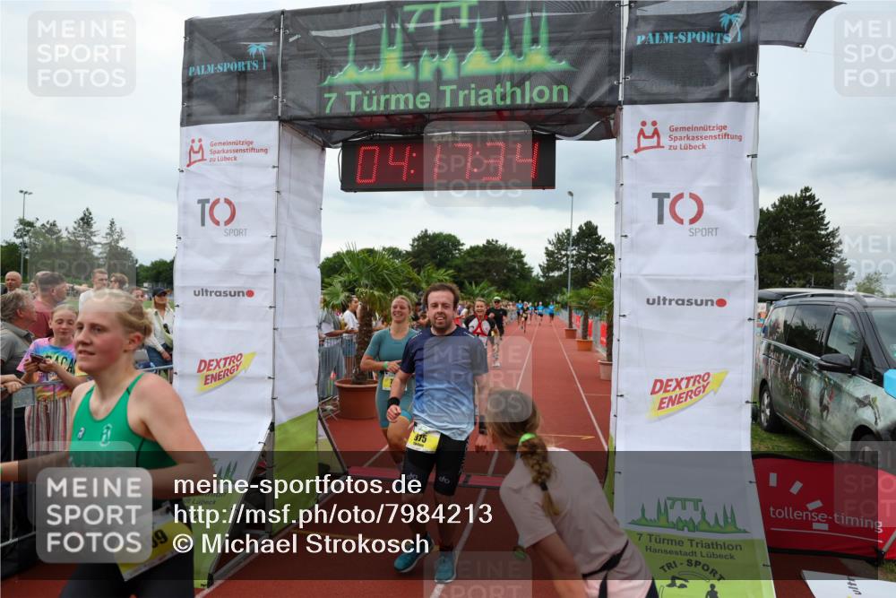 15.06.2025 - 7 Türme Triathlon Michael Strokosch http://msf.ph/oto/7984213 15.06.2025 14:17:34 Ziel 451, 506, 737, 781, 975, 1189 meine-sportfotos.de