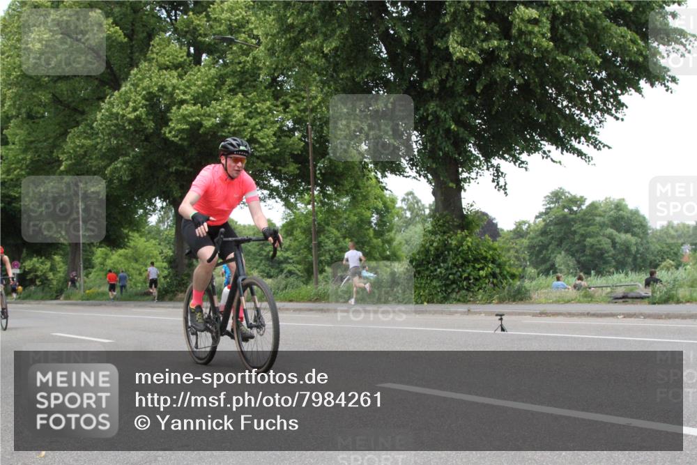 15.06.2025 - 7 Türme Triathlon Yannick Fuchs http://msf.ph/oto/7984261 15.06.2025 13:43:48 Radfahren  meine-sportfotos.de