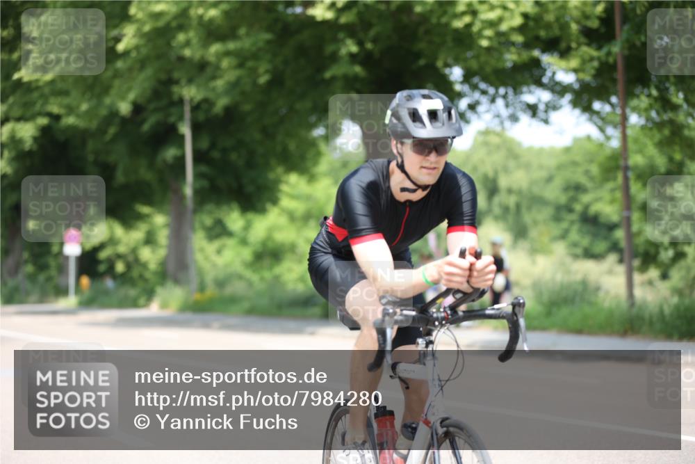 15.06.2025 - 7 Türme Triathlon Yannick Fuchs http://msf.ph/oto/7984280 15.06.2025 12:54:14 Radfahren 332, 510, 570, 613, 649, 1090 meine-sportfotos.de
