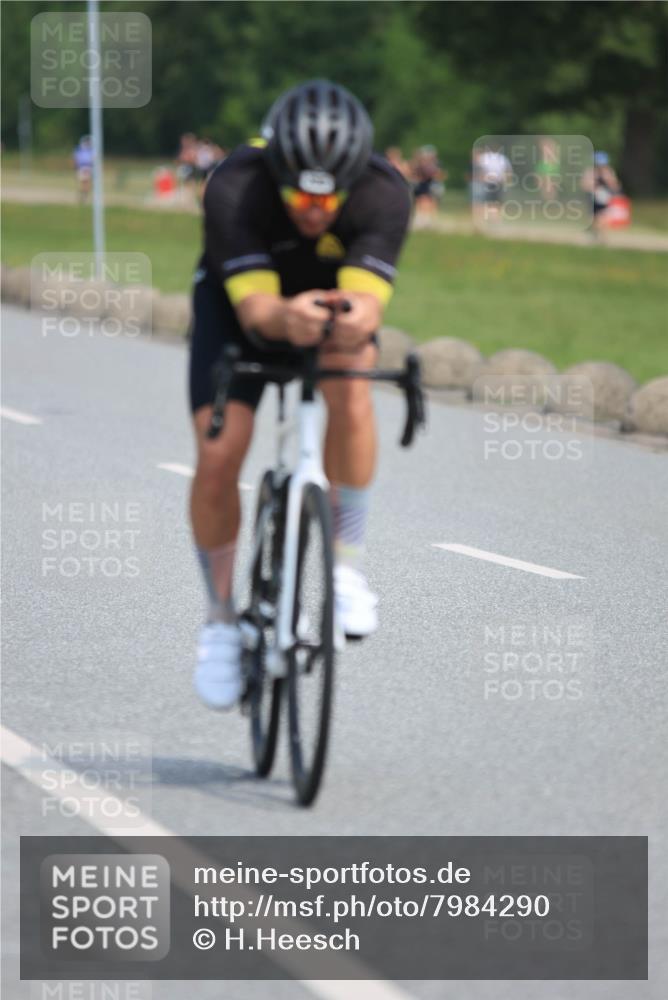 15.06.2025 - 27. Vierlanden-Triathlon H.Heesch http://msf.ph/oto/7984290 15.06.2025 11:22:02 Radfahren 133, 224, 653, 843 meine-sportfotos.de