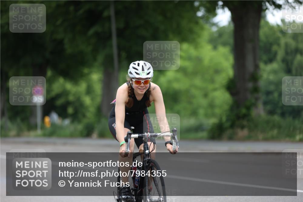 15.06.2025 - 7 Türme Triathlon Yannick Fuchs http://msf.ph/oto/7984355 15.06.2025 11:38:11 Radfahren 304, 307 meine-sportfotos.de