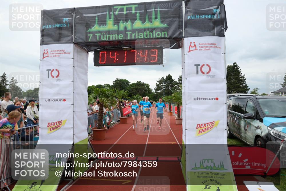 15.06.2025 - 7 Türme Triathlon Michael Strokosch http://msf.ph/oto/7984359 15.06.2025 14:17:43 Ziel 742, 781, 922 meine-sportfotos.de