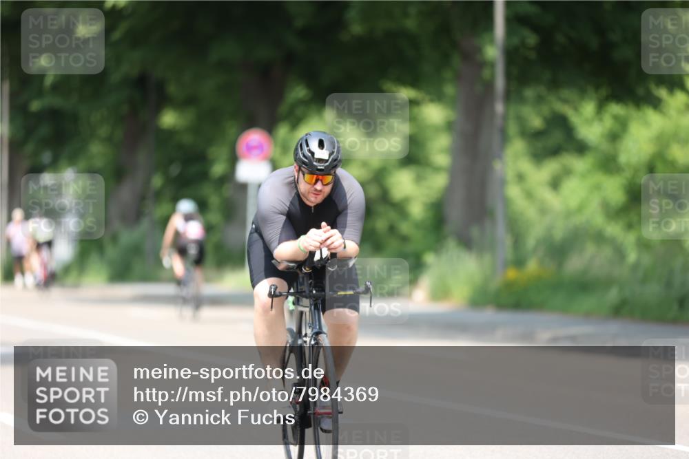 15.06.2025 - 7 Türme Triathlon Yannick Fuchs http://msf.ph/oto/7984369 15.06.2025 12:54:23 Radfahren 380, 604, 672 meine-sportfotos.de