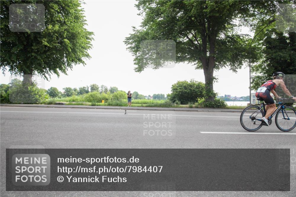 15.06.2025 - 7 Türme Triathlon Yannick Fuchs http://msf.ph/oto/7984407 15.06.2025 09:52:07 Radfahren 90, 91 meine-sportfotos.de