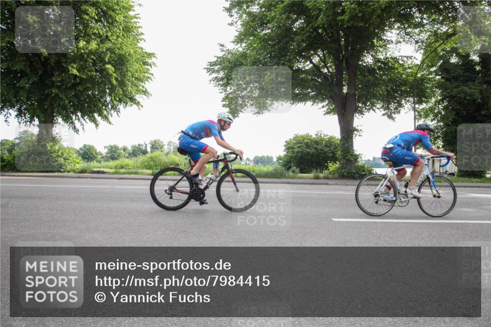 15.06.2025 - 7 Türme Triathlon Yannick Fuchs http://msf.ph/oto/7984415 15.06.2025 09:52:24 Radfahren 39, 40 meine-sportfotos.de