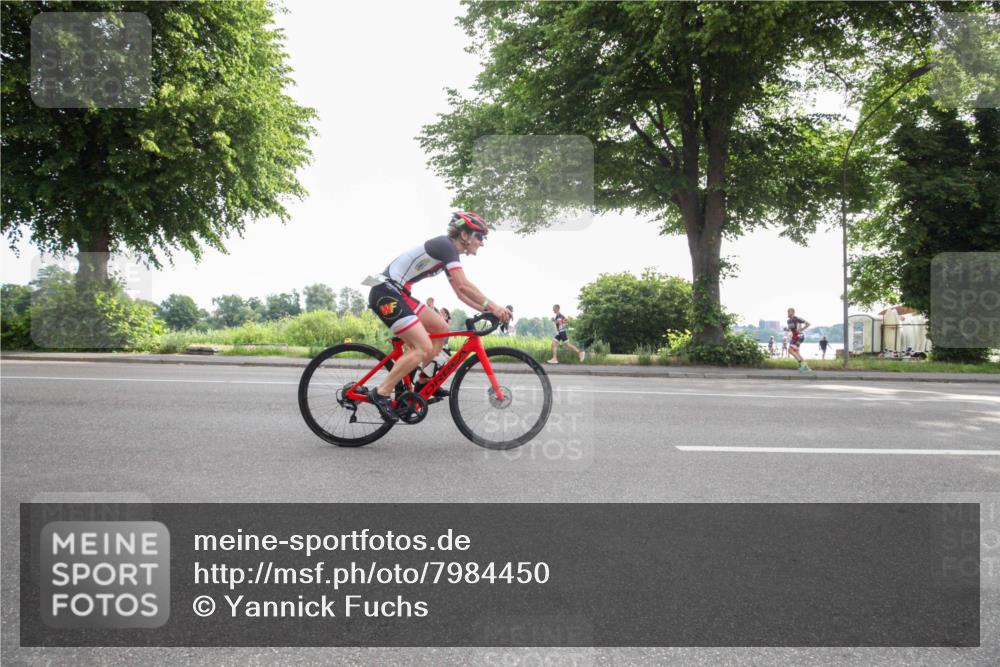 15.06.2025 - 7 Türme Triathlon Yannick Fuchs http://msf.ph/oto/7984450 15.06.2025 09:54:50 Radfahren 117, 118, 119 meine-sportfotos.de