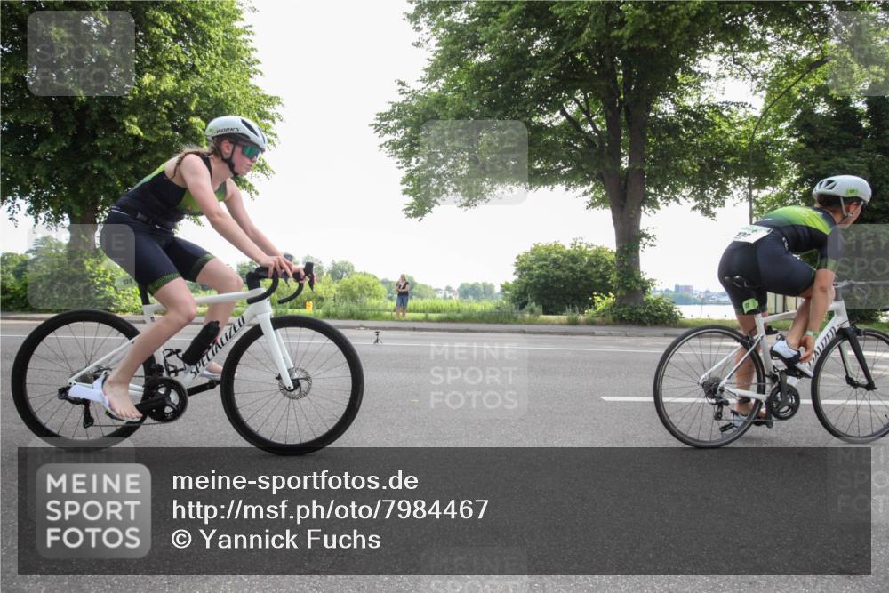 15.06.2025 - 7 Türme Triathlon Yannick Fuchs http://msf.ph/oto/7984467 15.06.2025 09:55:34 Radfahren 122, 123, 124 meine-sportfotos.de