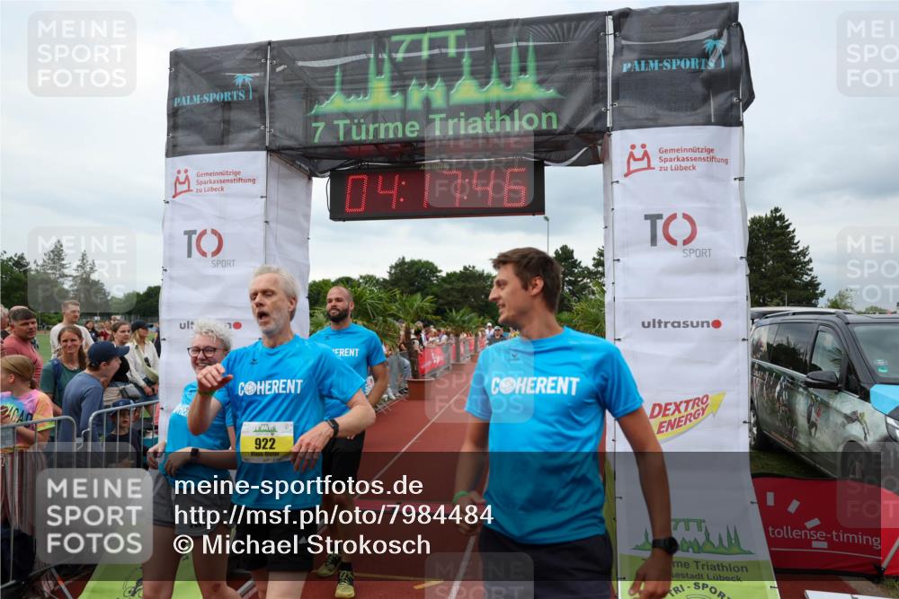 15.06.2025 - 7 Türme Triathlon Michael Strokosch http://msf.ph/oto/7984484 15.06.2025 14:17:46 Ziel 648, 742, 922 meine-sportfotos.de