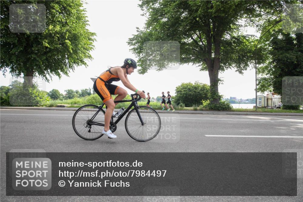 15.06.2025 - 7 Türme Triathlon Yannick Fuchs http://msf.ph/oto/7984497 15.06.2025 09:56:01 Radfahren 57, 93, 94, 95 meine-sportfotos.de