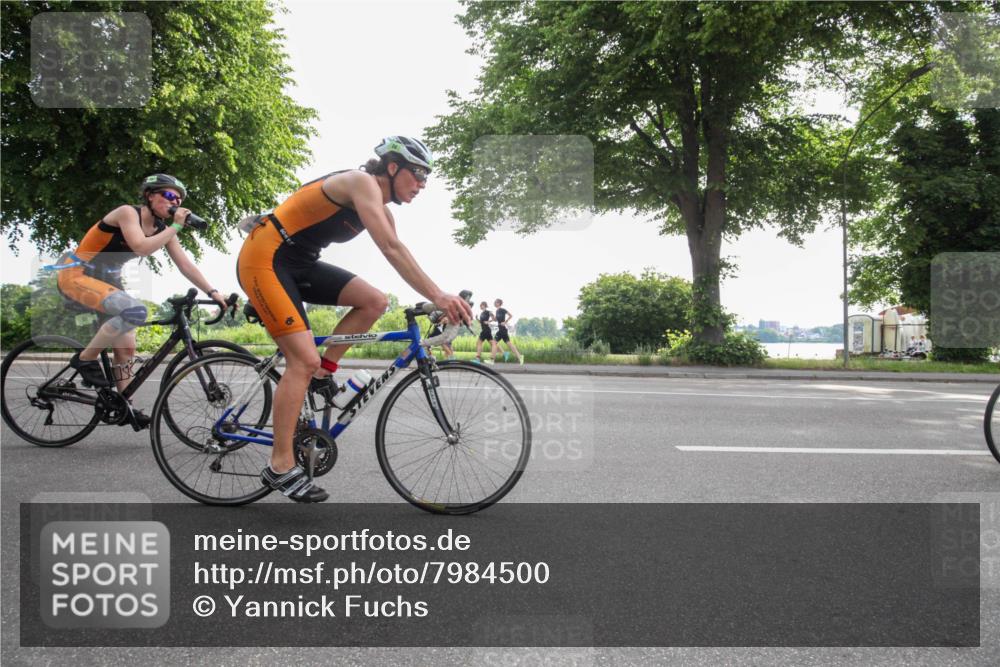 15.06.2025 - 7 Türme Triathlon Yannick Fuchs http://msf.ph/oto/7984500 15.06.2025 09:56:01 Radfahren 57, 93, 94, 95 meine-sportfotos.de