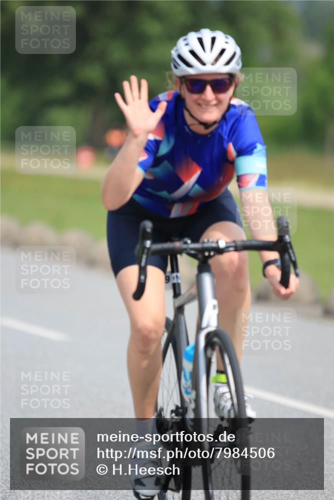 15.06.2025 - 27. Vierlanden-Triathlon H.Heesch http://msf.ph/oto/7984506 15.06.2025 11:00:30 Radfahren 157, 162, 227, 417, 489, 571, 638, 650 meine-sportfotos.de