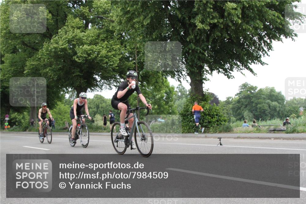 15.06.2025 - 7 Türme Triathlon Yannick Fuchs http://msf.ph/oto/7984509 15.06.2025 13:44:25 Radfahren  meine-sportfotos.de